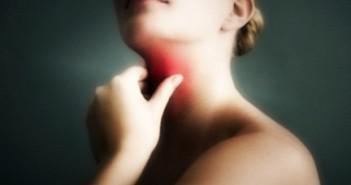 антибиотик принимает взрослый при болях в горле