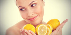 Сок лимона - отличное средство народной медицины