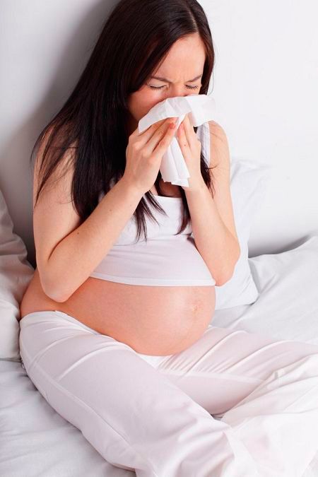 На фото кашель у беременных при бронхите
