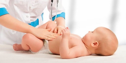 Лечение запоров у грудных детей