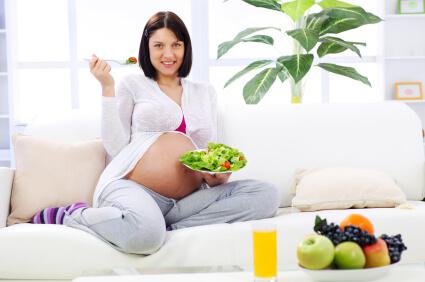 Будущим мама полезны овощи и фрукты