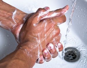 Мытье рук патологически часто
