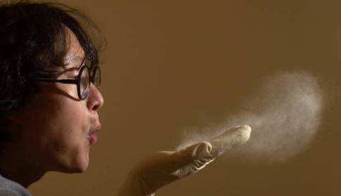 Аллергия на пыль: симптомы и лечение